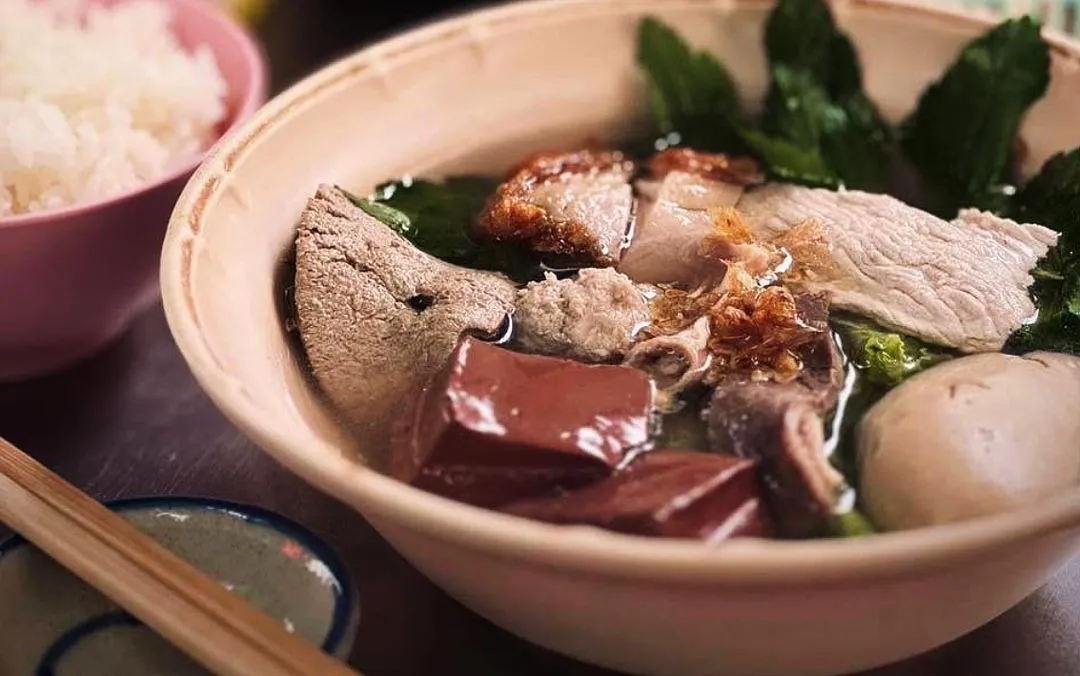 เจ้ยุ ต้มเลือดหมู จุฬาฯ 50