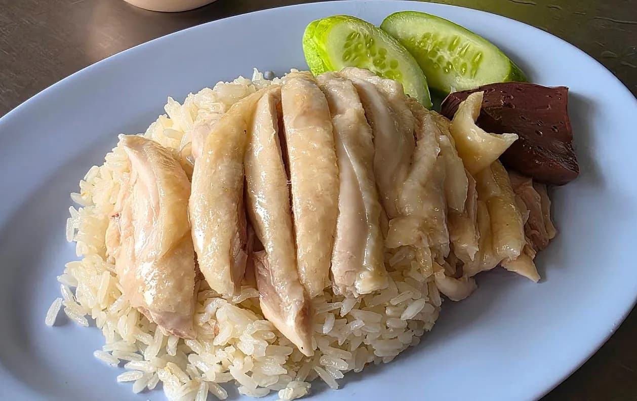 ข้าวมันไก่เจ๊ปุ๋ย